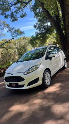 FORD-FIESTA-2014