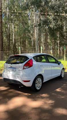 FORD-FIESTA-2014