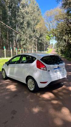 FORD-FIESTA-2014