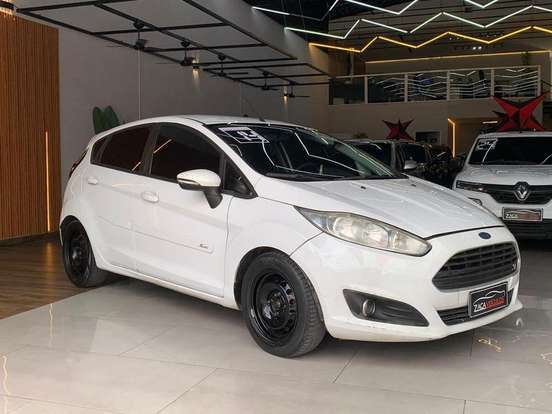 FORD-FIESTA-2014