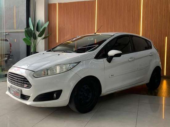 FORD-FIESTA-2014