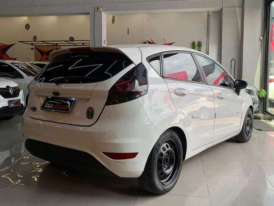 FORD-FIESTA-2014