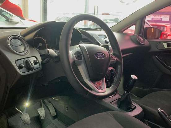 FORD-FIESTA-2014