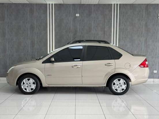 FORD-FIESTA-2008