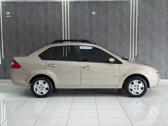 FORD-FIESTA-1.6 MPI CLASS SEDAN 8V FLEX 4P MANUAL FORD-FIESTA-2008