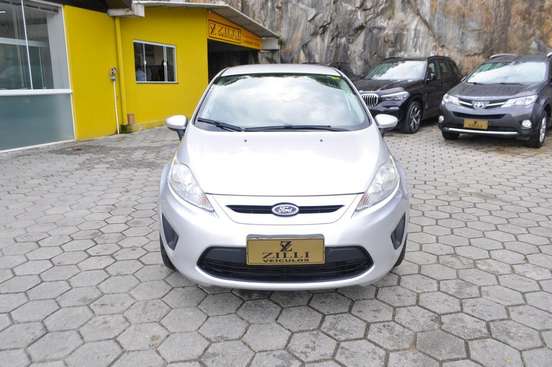 FORD-FIESTA-2012