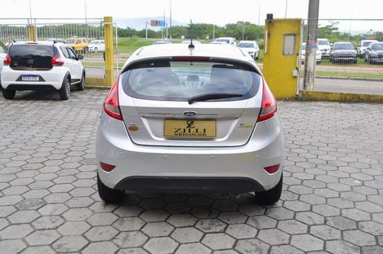 FORD-FIESTA-2012