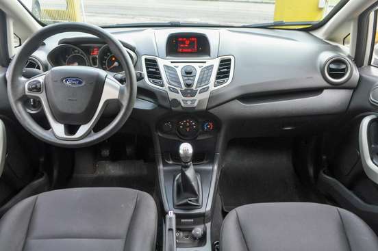 FORD-FIESTA-2012