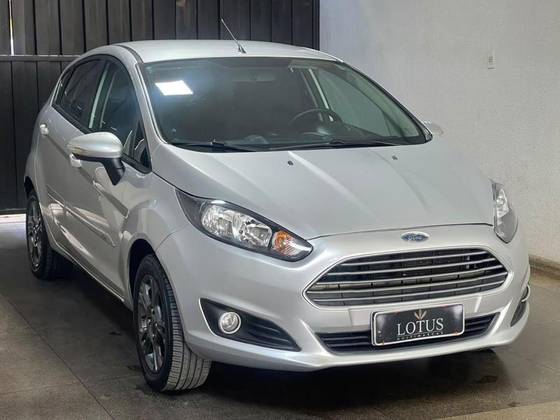 FORD FIESTA 1.6 SE HATCH 16V FLEX 4P POWERSHIFT