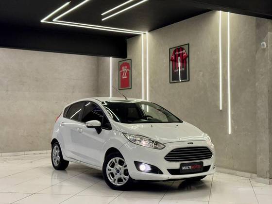 FORD FIESTA 1.6 SE HATCH 16V FLEX 4P POWERSHIFT