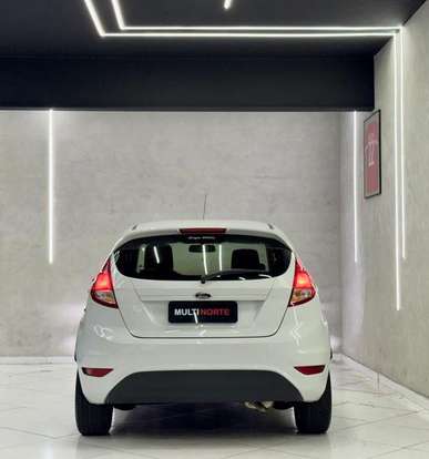 FORD-FIESTA-2014