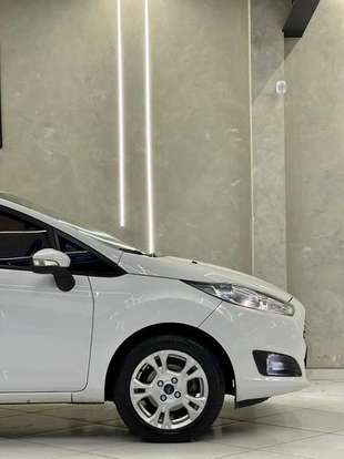 FORD-FIESTA-2014