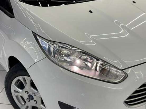FORD-FIESTA-1.6 SE HATCH 16V FLEX 4P POWERSHIFT FORD-FIESTA-2014