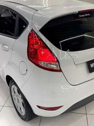 FORD-FIESTA-2014