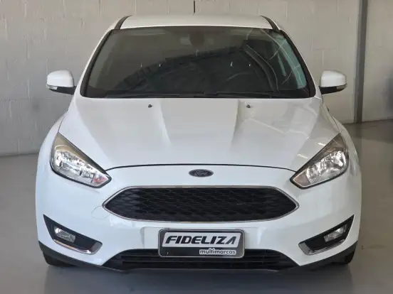 FORD-FOCUS-2015