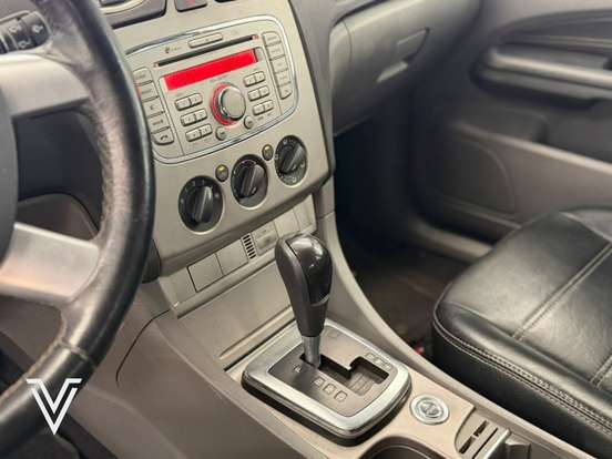 FORD-FOCUS-2012