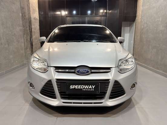 FORD-FOCUS-1.6 SE 16V FLEX 4P POWERSHIFT FORD-FOCUS-2014