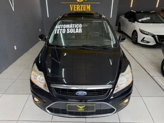 FORD-FOCUS-2010