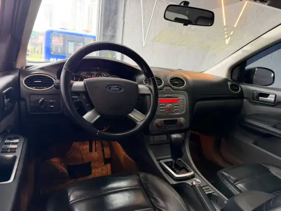 FORD-FOCUS-2.0 16V FLEX 4P AUTOMÁTICO FORD-FOCUS-2010