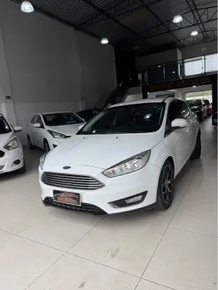 FORD-FOCUS-2015