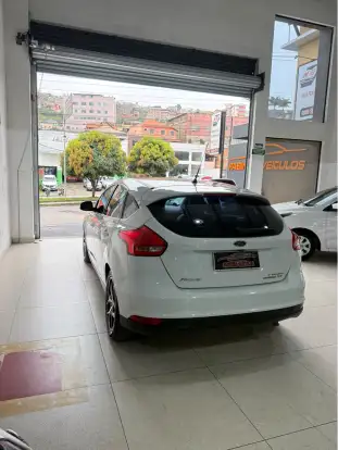 FORD-FOCUS-2015