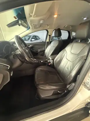 FORD-FOCUS-2015