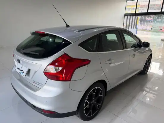 FORD-FOCUS-2014