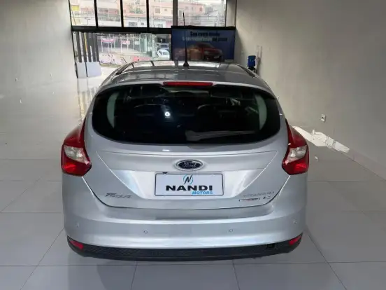 FORD-FOCUS-2014