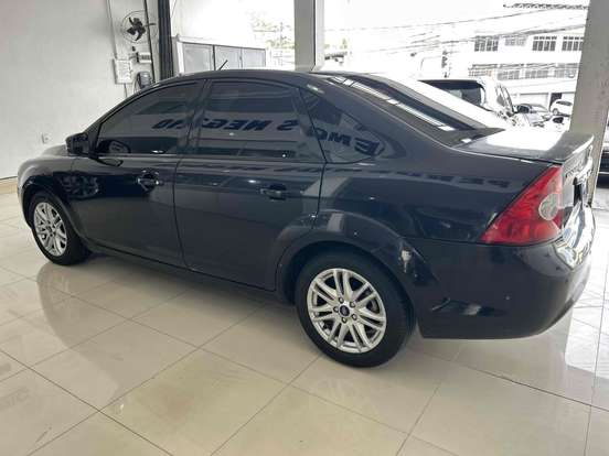 FORD-FOCUS-2.0 GLX SEDAN 16V FLEX 4P AUTOMÁTICO FORD-FOCUS-2012