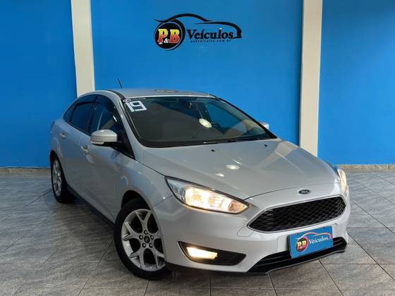 FORD FOCUS 2.0 SE 16V FLEX 4P POWERSHIFT