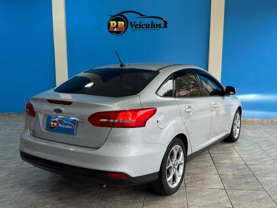 FORD-FOCUS-2018