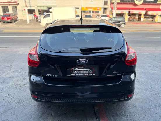 FORD-FOCUS-2014