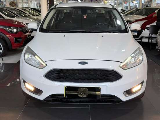 FORD-FOCUS-2016