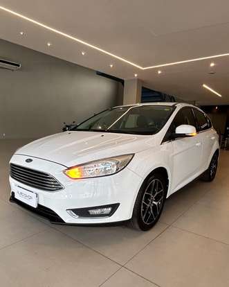 FORD-FOCUS-2015