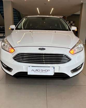 FORD-FOCUS-2015
