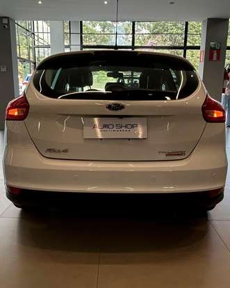 FORD-FOCUS-2015