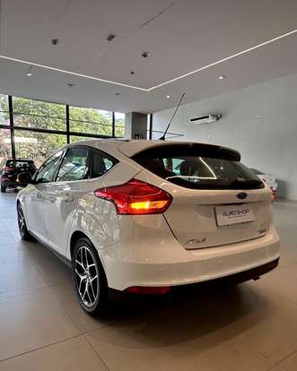 FORD-FOCUS-2015