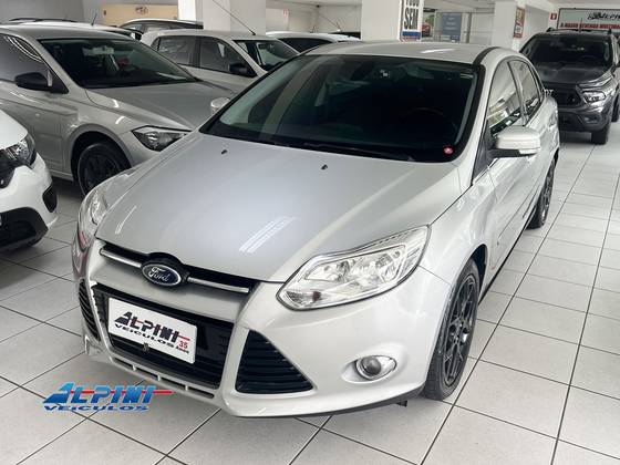 FORD FOCUS 2.0 TITANIUM SEDAN 16V FLEX 4P POWERSHIFT