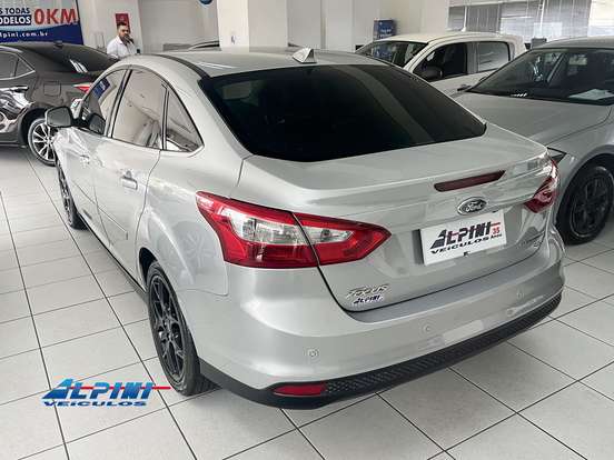 FORD-FOCUS-2.0 TITANIUM SEDAN 16V FLEX 4P POWERSHIFT FORD-FOCUS-2014