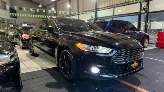 FORD-FUSION-2014