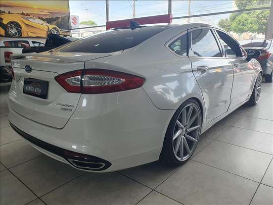 FORD-FUSION-2014