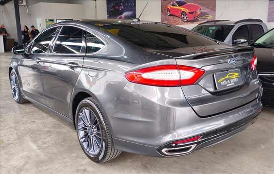 FORD-FUSION-2015