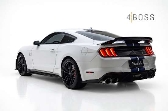 FORD-MUSTANG-2021