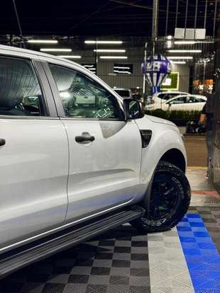 FORD-RANGER-2015