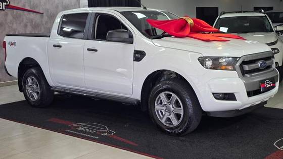 FORD RANGER 2.2 XLS 4X4 CD 16V DIESEL 4P AUTOMÁTICO