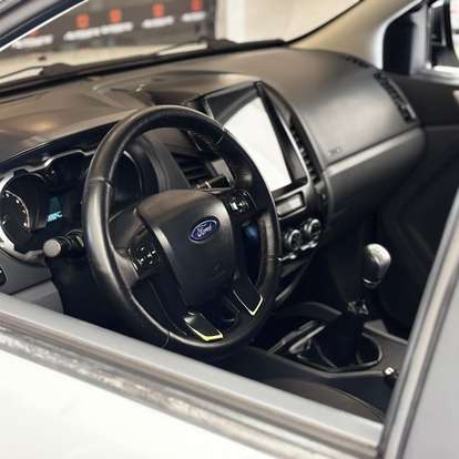 FORD-RANGER-2013