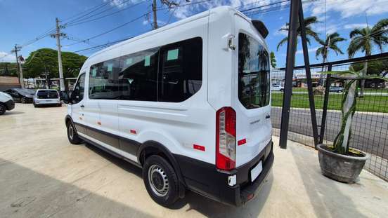 FORD-TRANSIT-2021