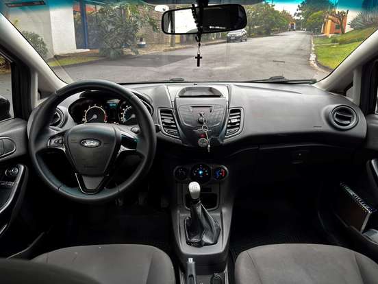 FORD-FIESTA-1.5 SE HATCH 16V FLEX 4P MANUAL FORD-FIESTA-2014