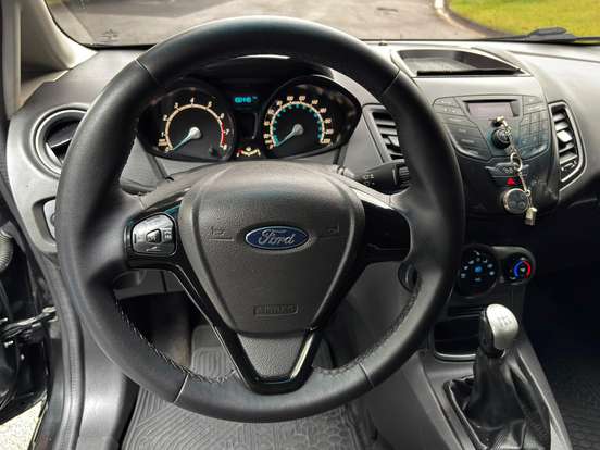 FORD-FIESTA-1.5 SE HATCH 16V FLEX 4P MANUAL FORD-FIESTA-2014