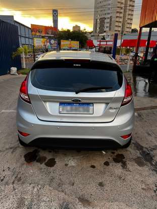 FORD-FIESTA-2013
